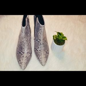 * SOLD * Snake Skin print booties